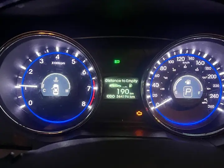 Hyundai Sonata 2013 photo 4