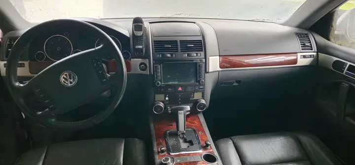 Volkswagen Touareg 2005 photo 2