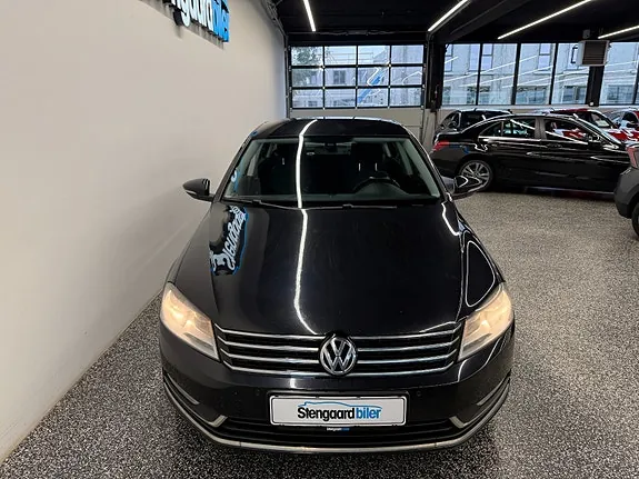 Volkswagen Passat 2011 photo 3