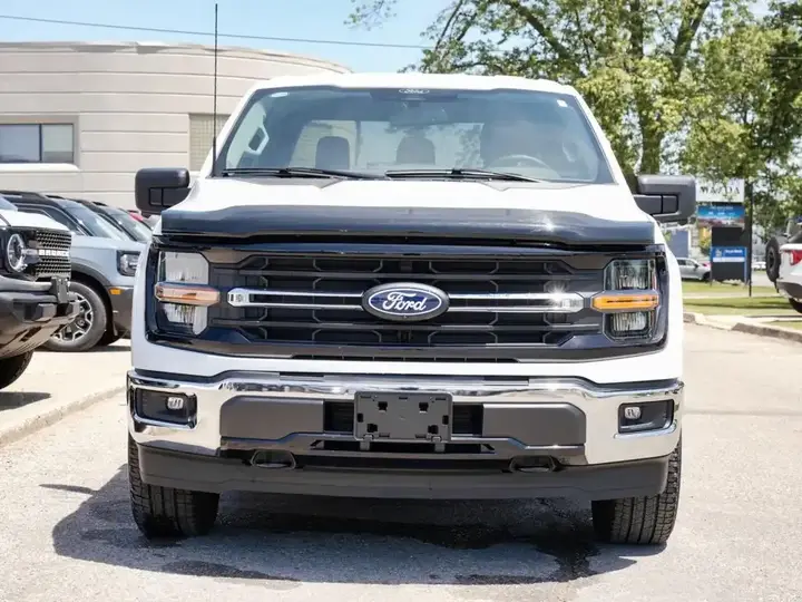 Ford F-150 Supercrew 2024 photo 2