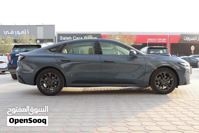 Ford Taurus 2026 photo 2