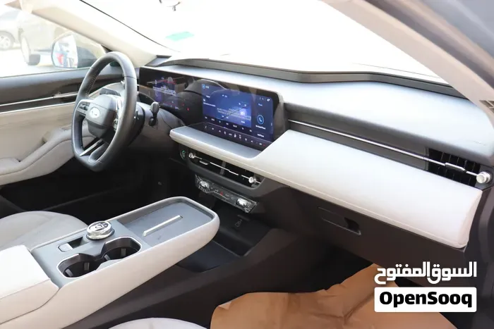 Ford Taurus 2026 photo 4