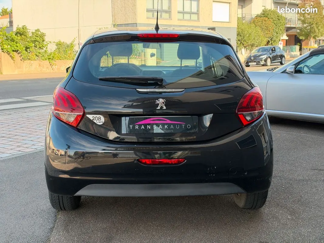 Peugeot 208 2018 photo 4