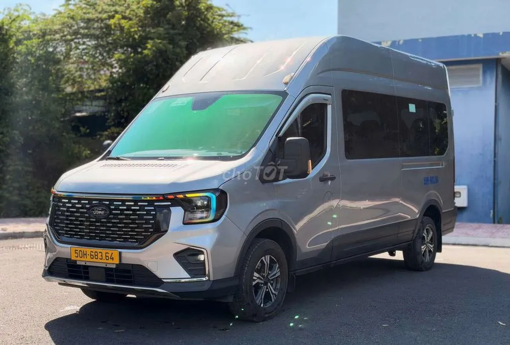 Ford Transit 2024 photo 2