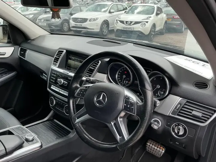 Mercedes-Benz M-Class 2015 photo 3