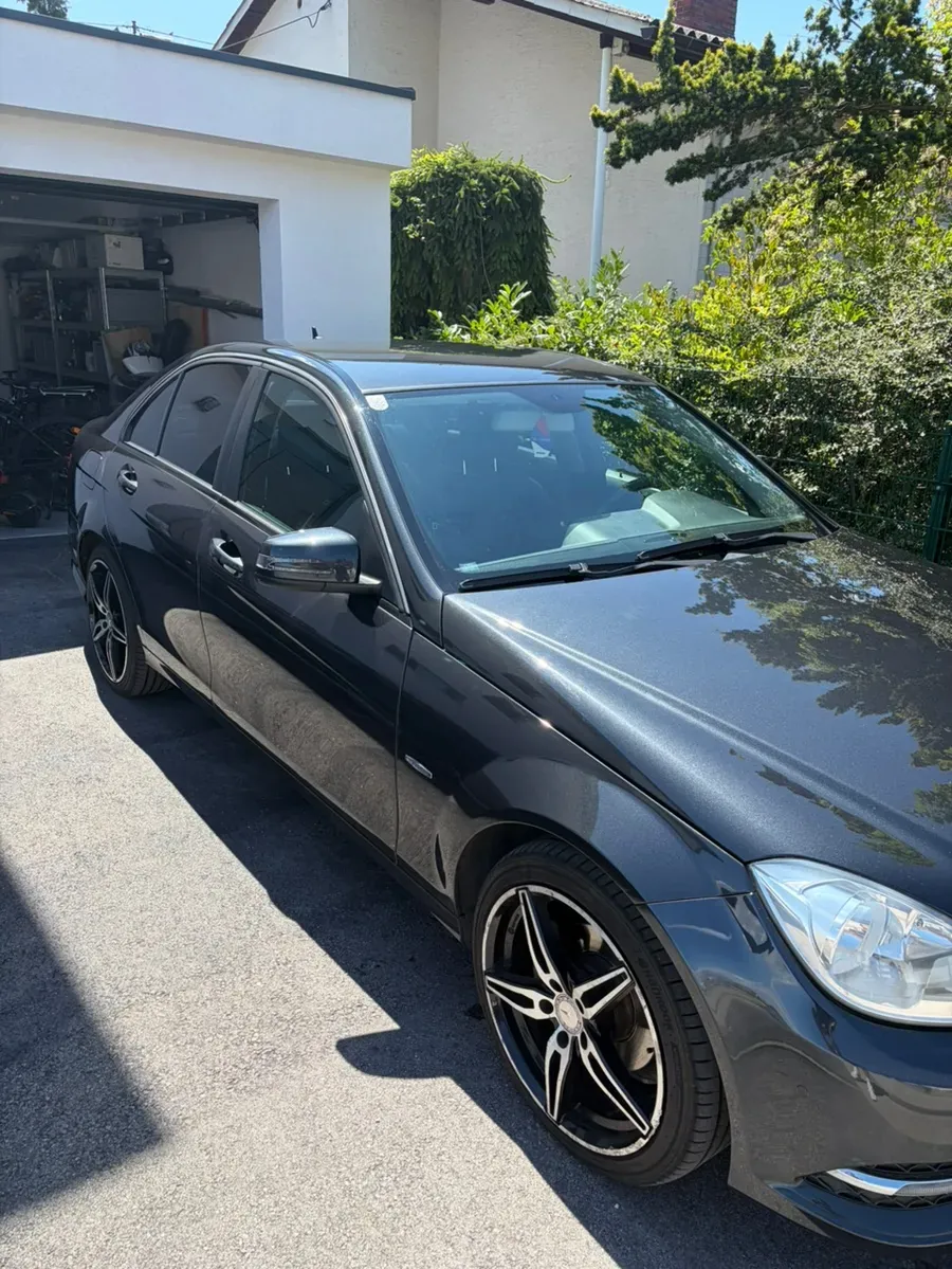 Mercedes-Benz C-Class 2012 photo 3