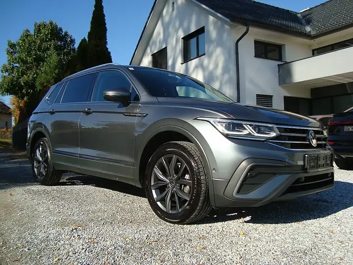 Volkswagen Tiguan Allspace 2022 photo 2