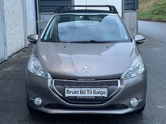Peugeot 208 2014 photo 3