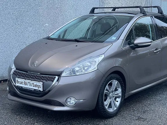 Peugeot 208 2014 photo 2