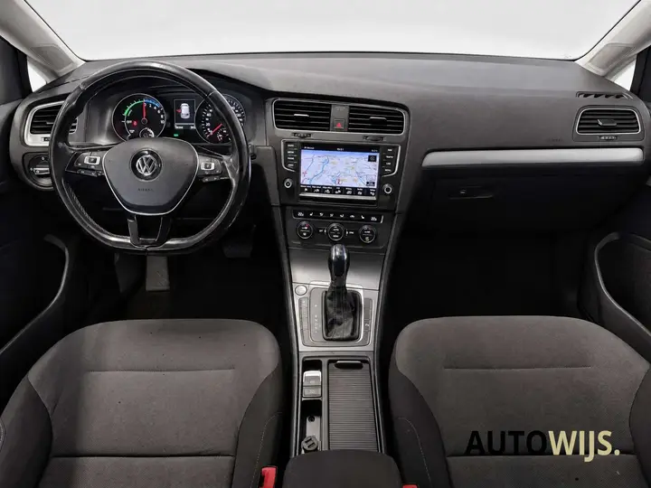 Volkswagen E-Golf 2015 photo 5