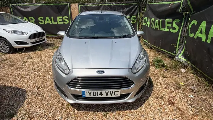 Ford Fiesta 2014 photo 2