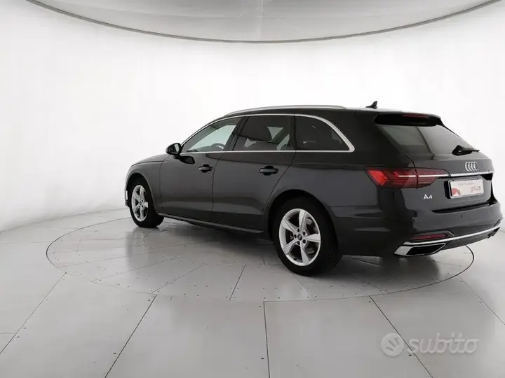 Audi A4 Avant 2022 photo 4