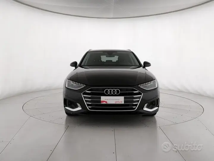 Audi A4 Avant 2022 photo 2