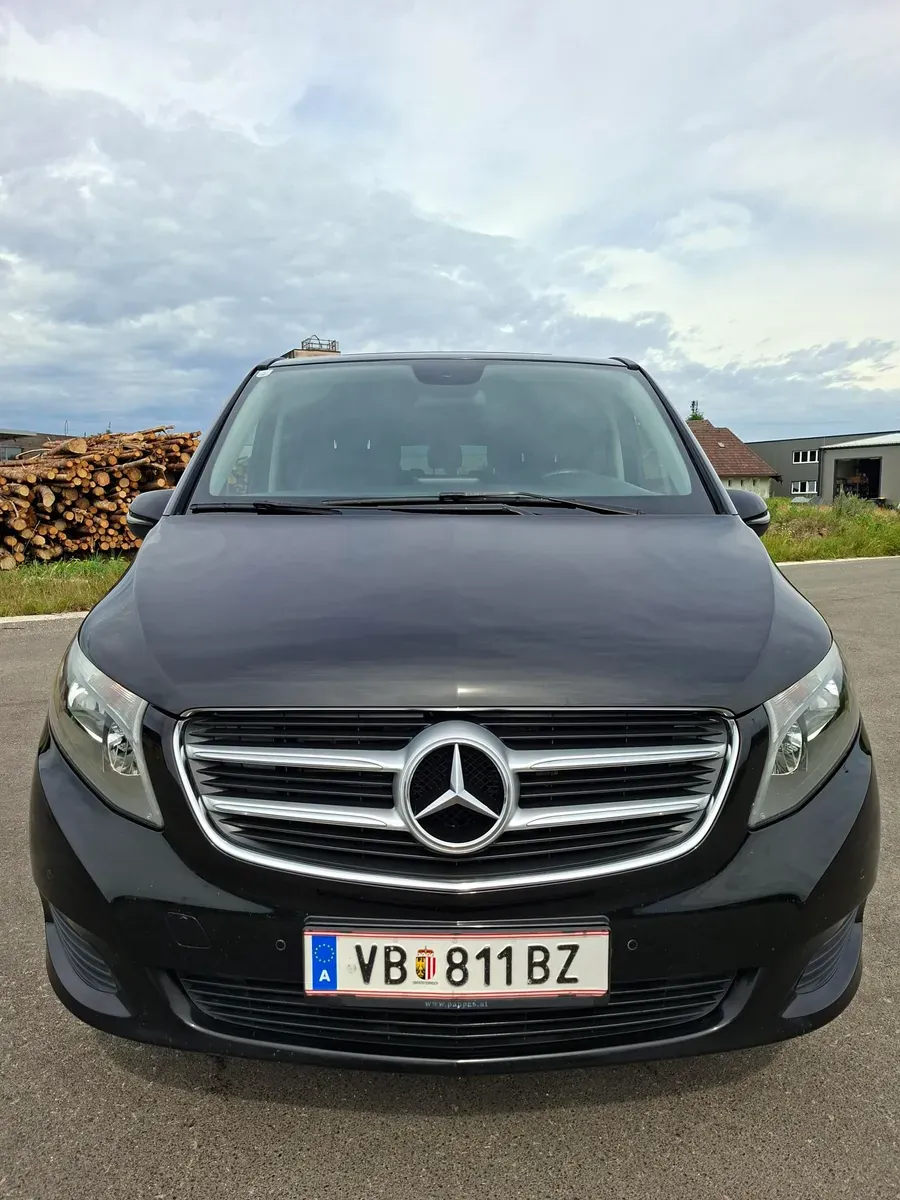 Mercedes-Benz V-Class 2016 photo 2