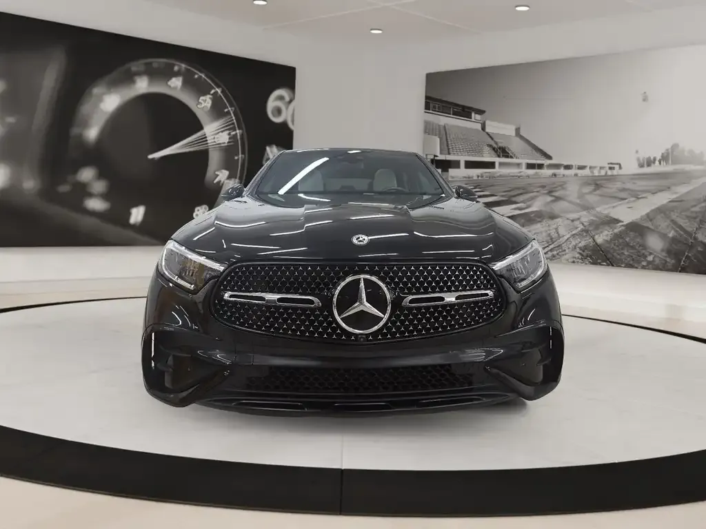 Mercedes-Benz Glc300 2024 photo 2