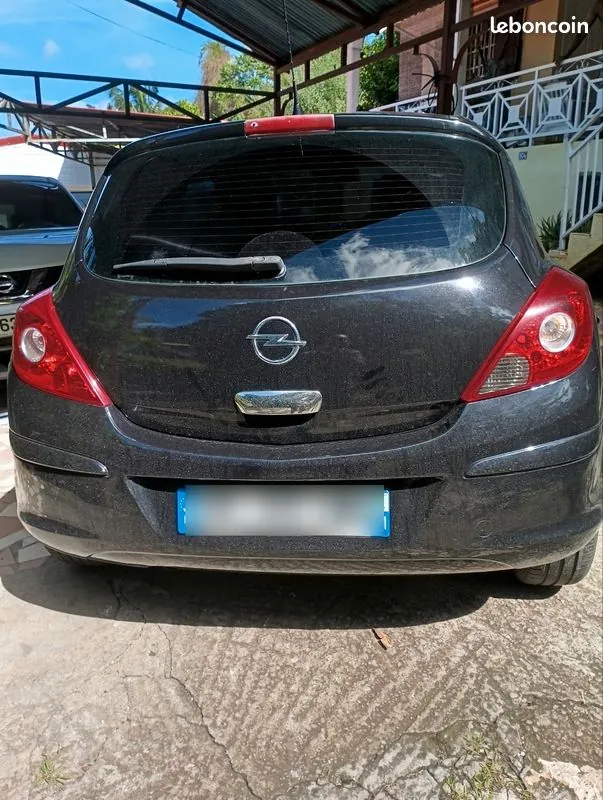 Opel Corsa 2011 photo 2