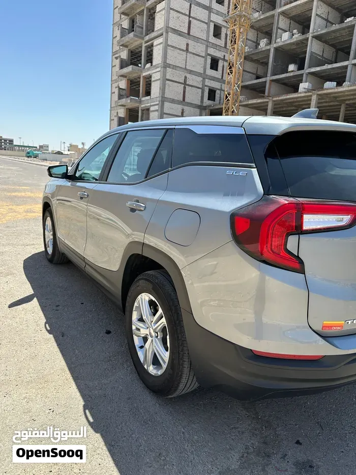 GMC Terrain 2024 photo 2