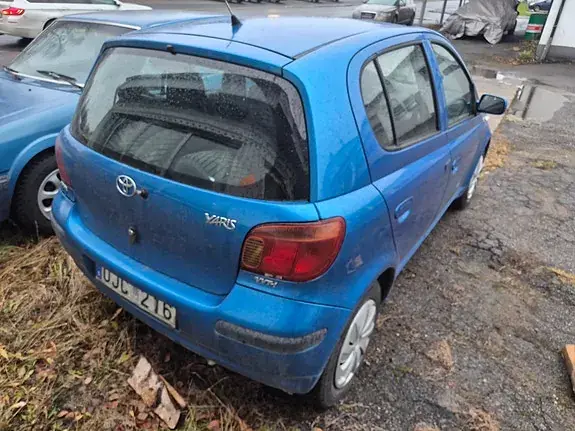 Toyota Yaris 2003 photo 3