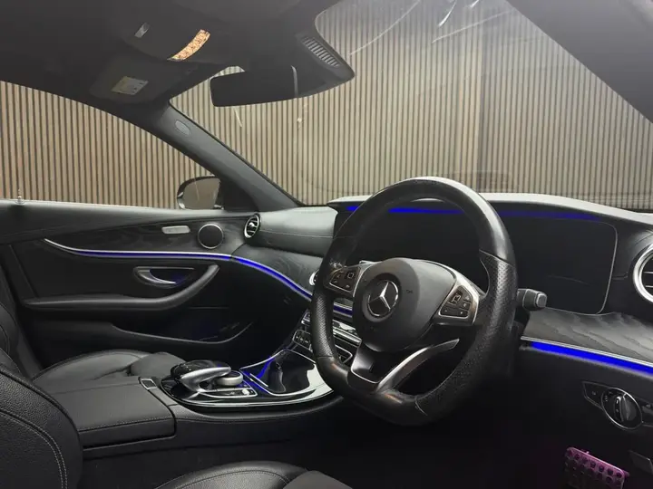 Mercedes-Benz E-Class 2017 photo 3