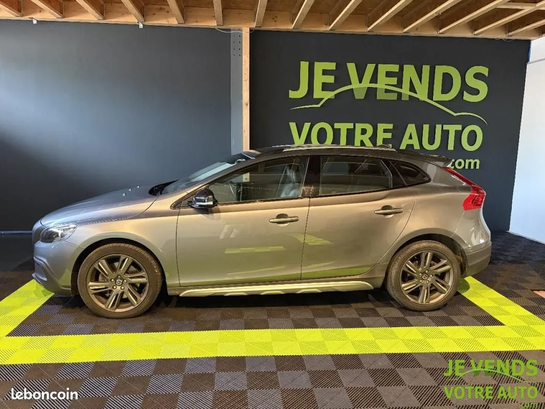 Volvo V40 Cross Country 2014 photo 5