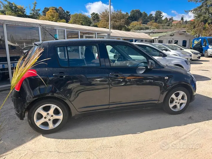 Suzuki Swift 2007 photo 2
