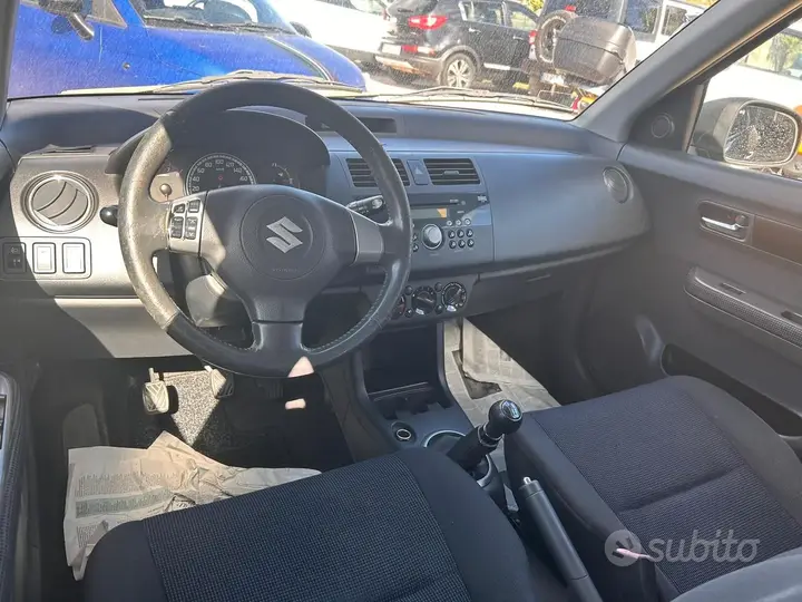 Suzuki Swift 2007 photo 5