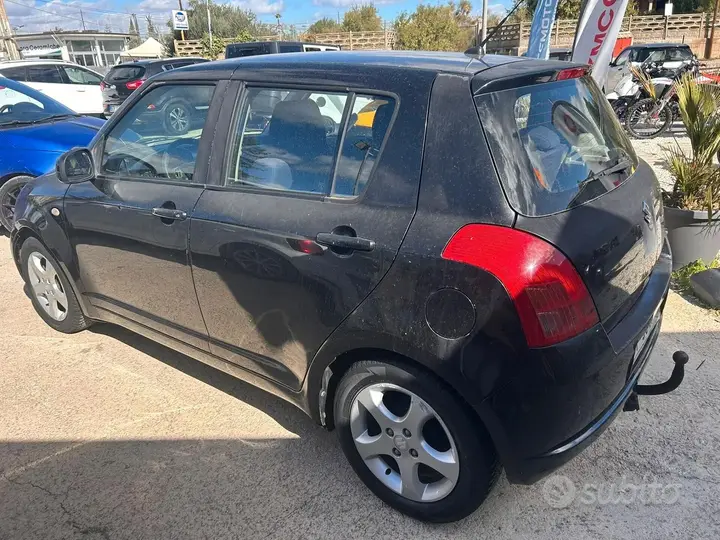 Suzuki Swift 2007 photo 3