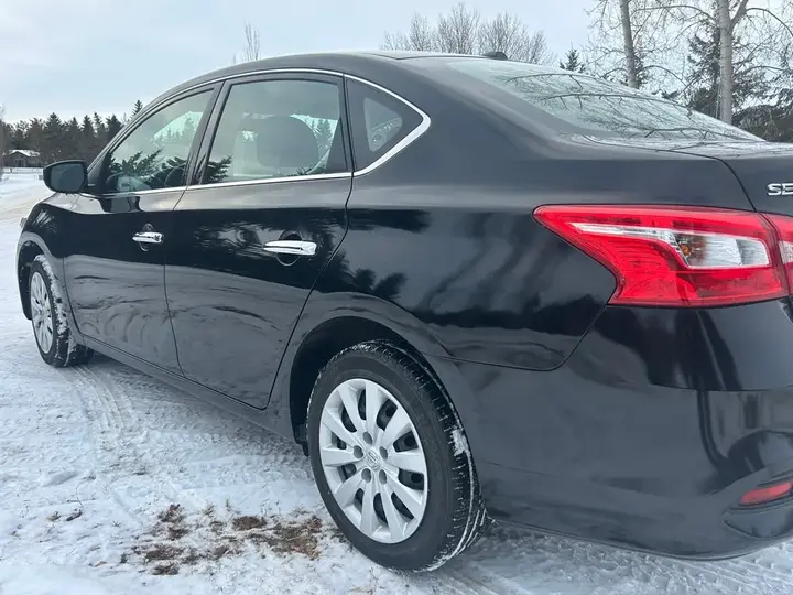 Nissan Sentra 2018 photo 3