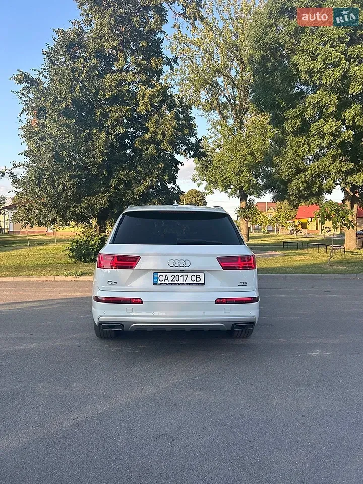 Audi Q7 2017 photo 5