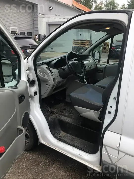 Renault Trafic 2011 photo 5