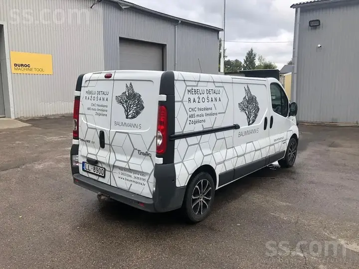 Renault Trafic 2011 photo 3