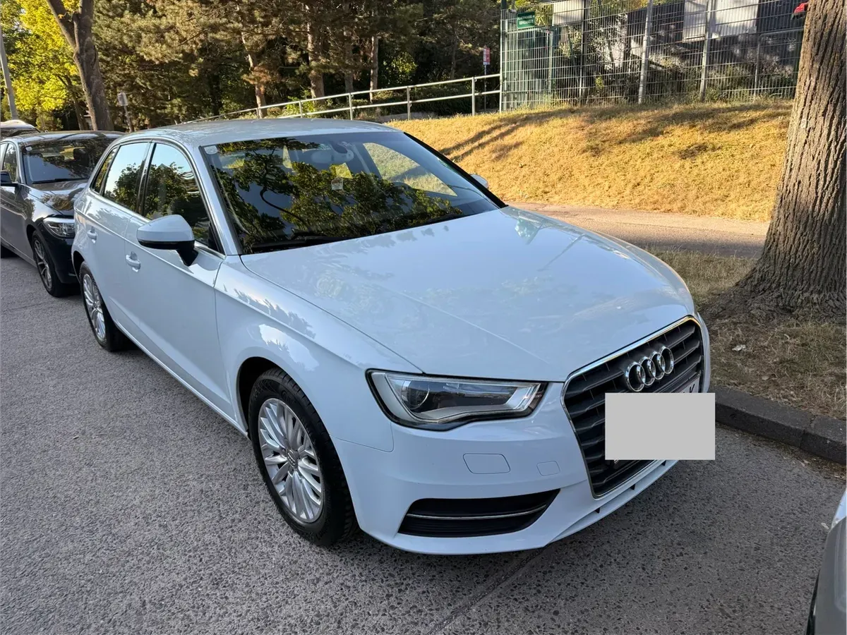 Audi A3 Sportback 2014 photo 2