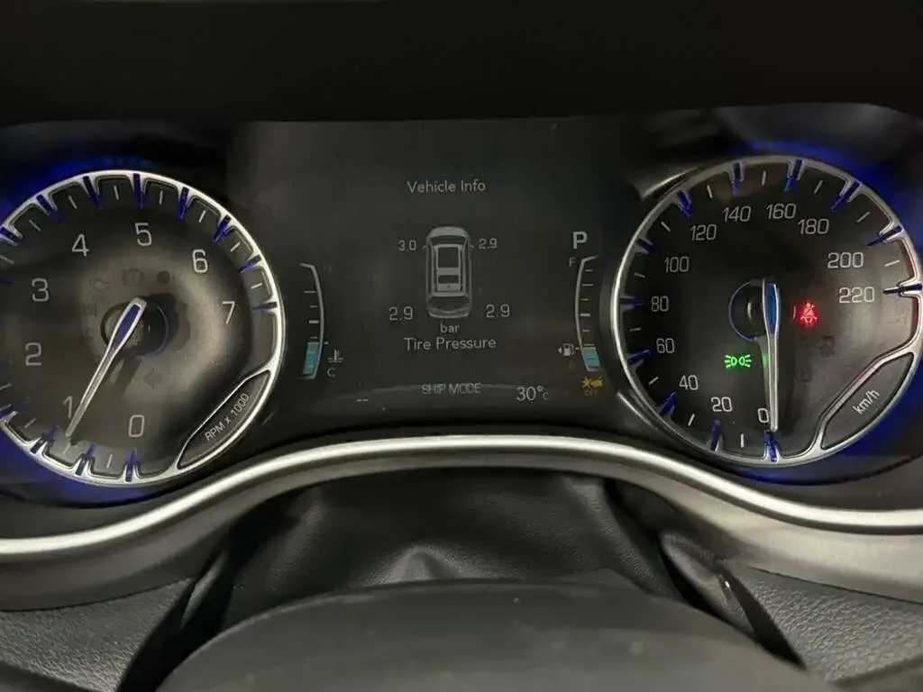 Chrysler Grand Caravan 2027 photo 5