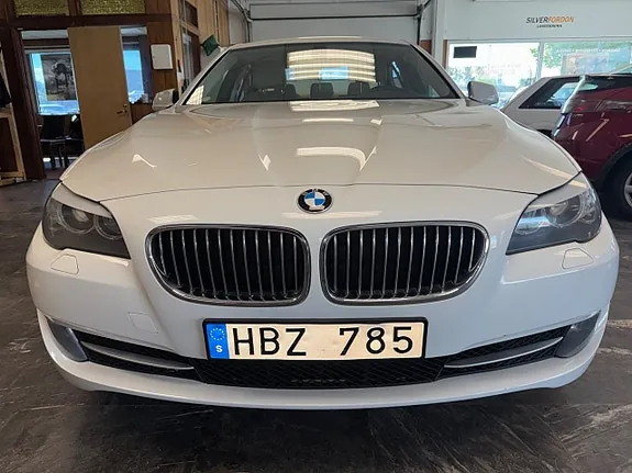 BMW 523I 2011 photo 2