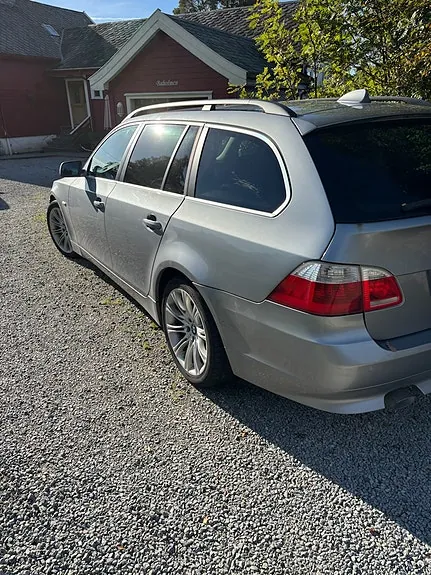 BMW 520D 2006 photo 2