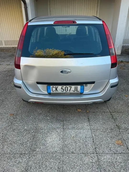 Ford Fusion 2004 photo 4