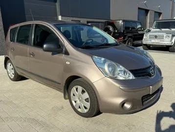 Nissan Note 2010 photo 3