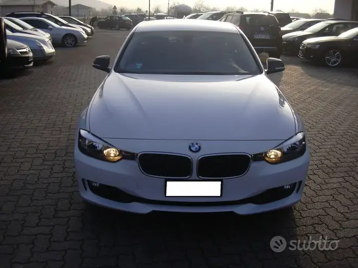 BMW 316D 2014 photo 2
