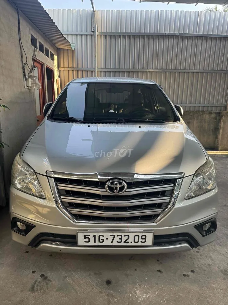Toyota Innova 2014 photo 2