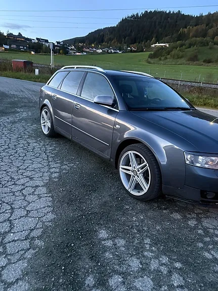 Audi A4 2003 photo 3