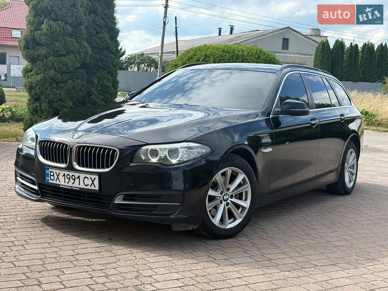 BMW 5 Series 2016 photo 2