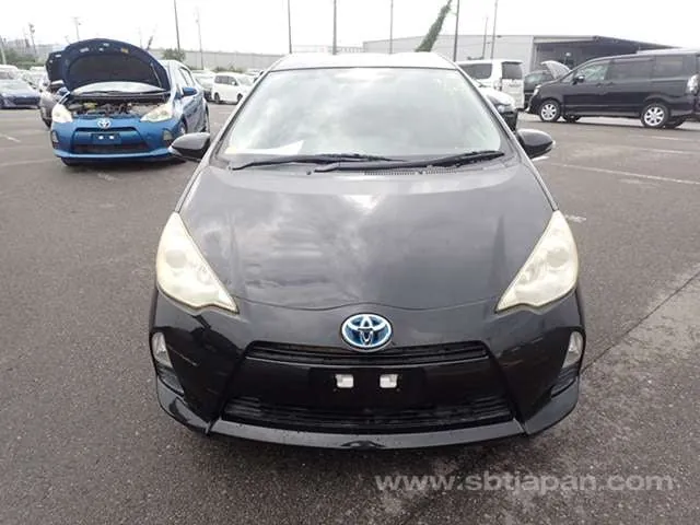 Toyota Aqua G 2014 photo 5