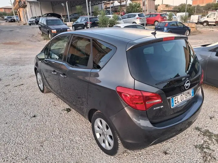 Opel Meriva 2012 photo 2
