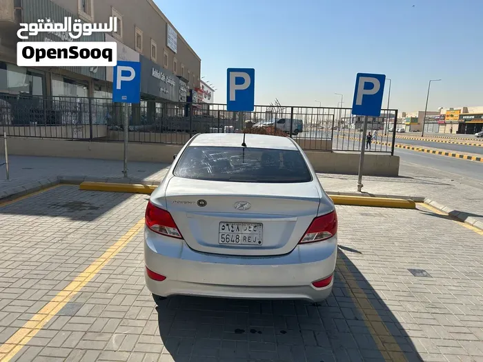 Hyundai Accent 2015 photo 4