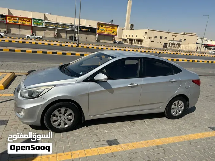 Hyundai Accent 2015 photo 2