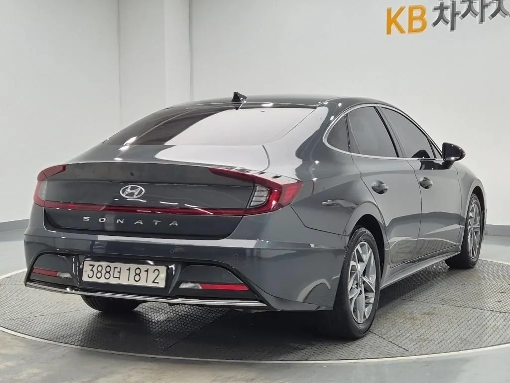 Hyundai Sonata 2022 photo 3