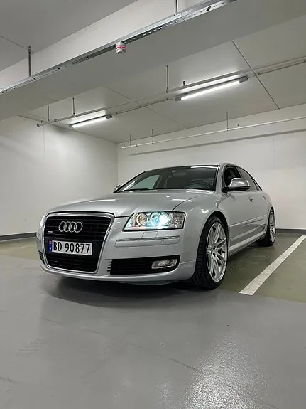 Audi A8 2008 photo 2
