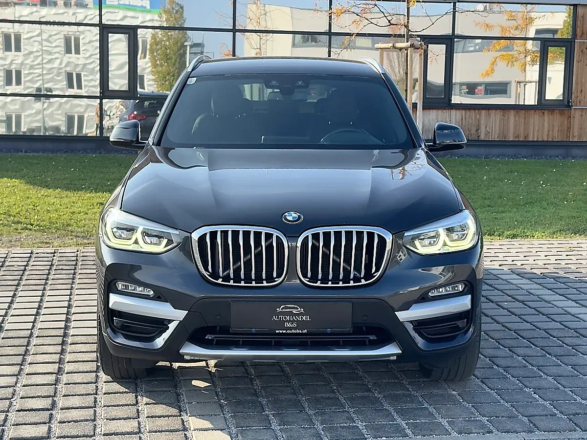 BMW X3 2019 photo 2