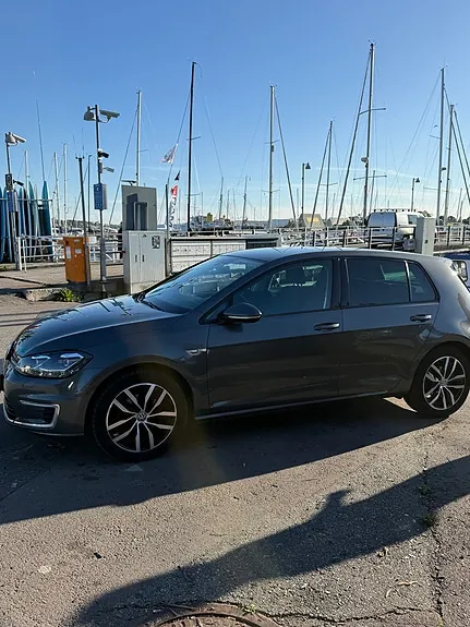 Volkswagen E-Golf 2019 photo 2