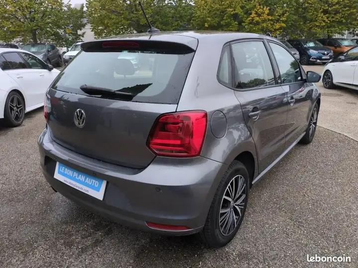 Volkswagen Polo 2016 photo 4
